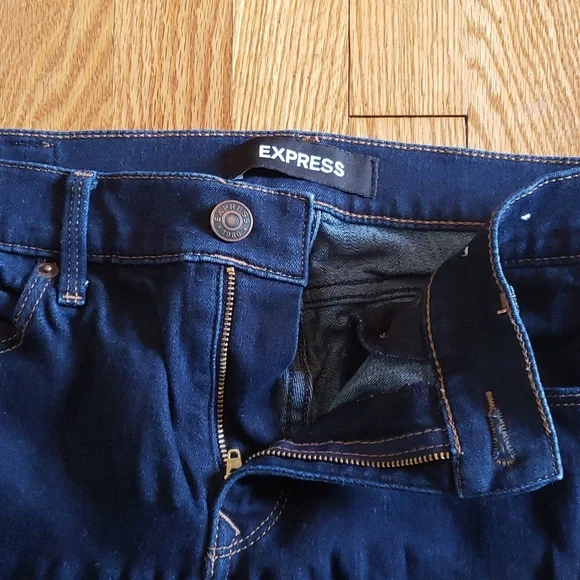 Dark Wash Express Jeans - Picture 2 of 6